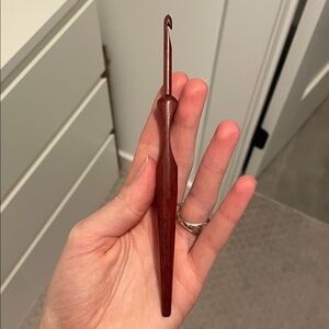 Purple Heart Ergonomic Crochet Hook